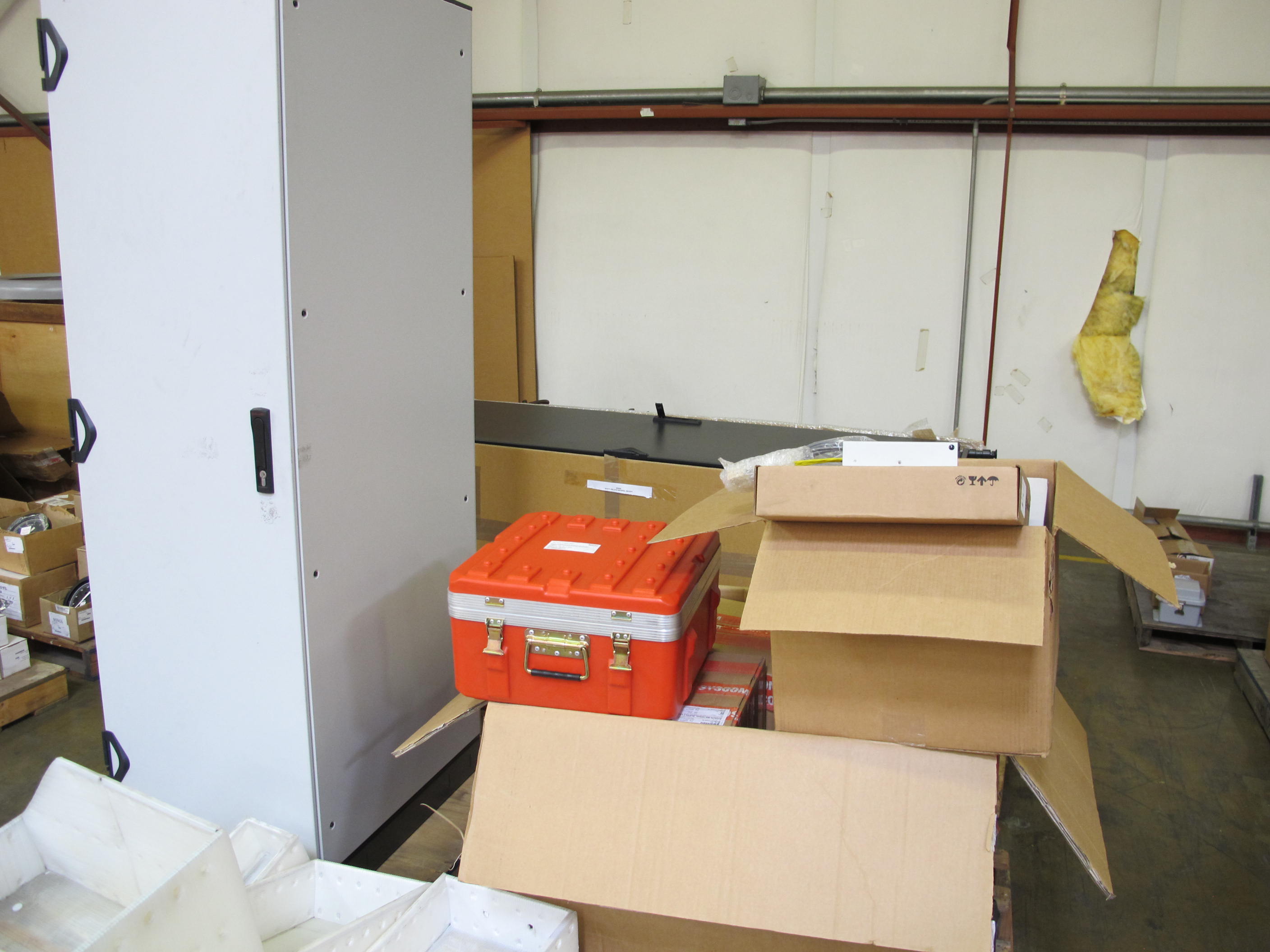 SYSCOM SEISMIC MONITORING STATION TO INCLUDE: IN CABINET (1) NETWORK CONTROL CENTER (2) MR 2002 STRONG MOTION SYSTEM, MOTION CONTROL SENSORS, (1) POWER SUPPLY, (1) AXIOMTEK MONITOR, IN BOX, LARGE QUANTITY OF SYSCOM MR 2002 STRONG MOTION SYSTEM, MOTION CONTROL SENSORS, (1) TITTABLE FOR MR 2002 PART# 13.11.0002 (1) LOCKED SCHAFF CABINET WITH RELATED CONTENTS, (1) COLOR PRINTER. LOADING & HANDLING FEE $15-4574